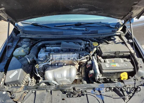 2015 Chrysler 200 Limited из США, поврежденный, VIN 1C3CCCAB7FN677200